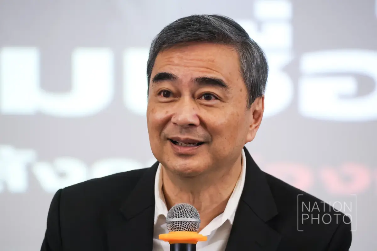 “อภิสิทธิ์" เตือนวิกฤตศรัทธาการเมืองไทย รวบอำนาจยึด สว.-องค์กรอิสระ ทำระบบตรวจสอบอัมพาต—ฟันธงปมฮั้ว สว. 14 ก.ย. ไม่จบแน่!