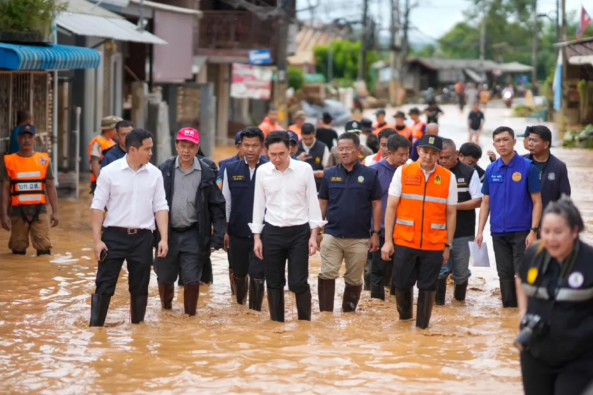 นายยศชนัน วงศ์สวัสดิ์ รองนายกรัฐมนตรี และ รมว.อว.
