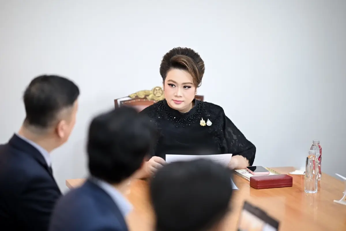 นางสาวศุภมาส อิศรภักดี รัฐมนตรีประจำสำนักนายกรัฐมนตรี 