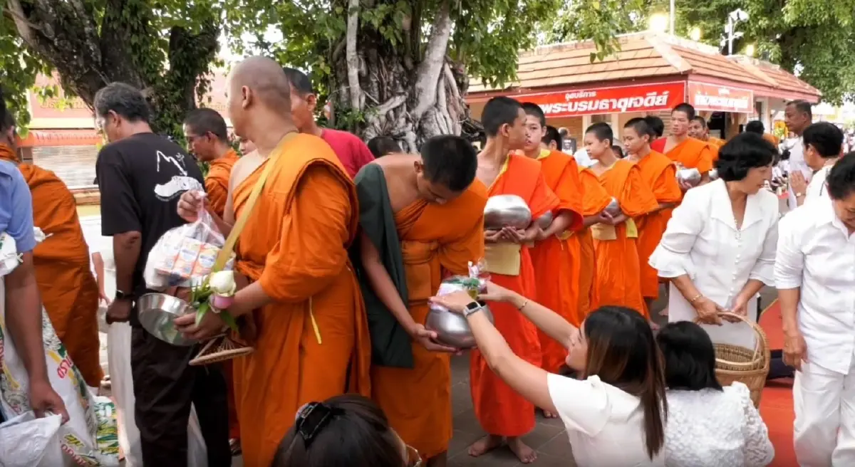 สืบสวนความจริง! ชะตากรรม "ไทยพุทธ" ชายแดนใต้ เหลือไม่ถึง 5 หมื่นคน - วิถีเปลี่ยนพระงดบิณฑบาต โจทย์ใหญ่รัฐบาล