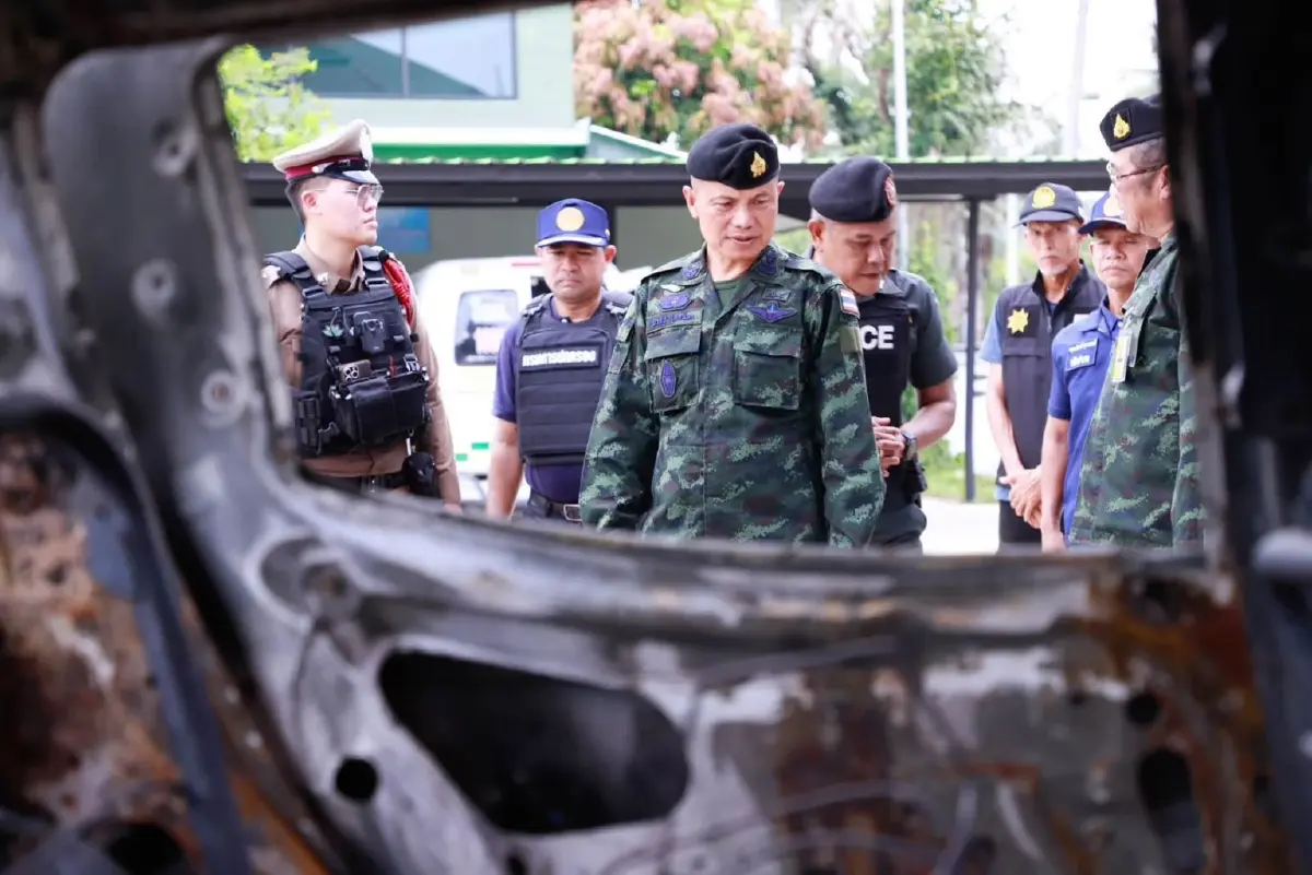 "แม่ทัพ 4" ลุยบาเจาะตรวจจุดเกิดเหตุ! ยืนยัน ฮ. ไม่ได้ยิงประชาชน ชี้คนร้ายป่วนใต้ เพราะโดนกดดันหนัก
