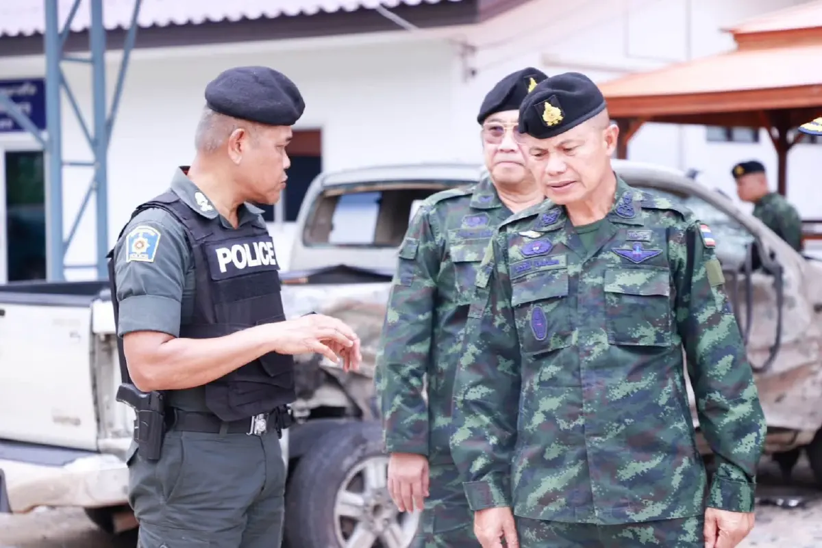"แม่ทัพ 4" ลุยบาเจาะตรวจจุดเกิดเหตุ! ยืนยัน ฮ. ไม่ได้ยิงประชาชน ชี้คนร้ายป่วนใต้ เพราะโดนกดดันหนัก