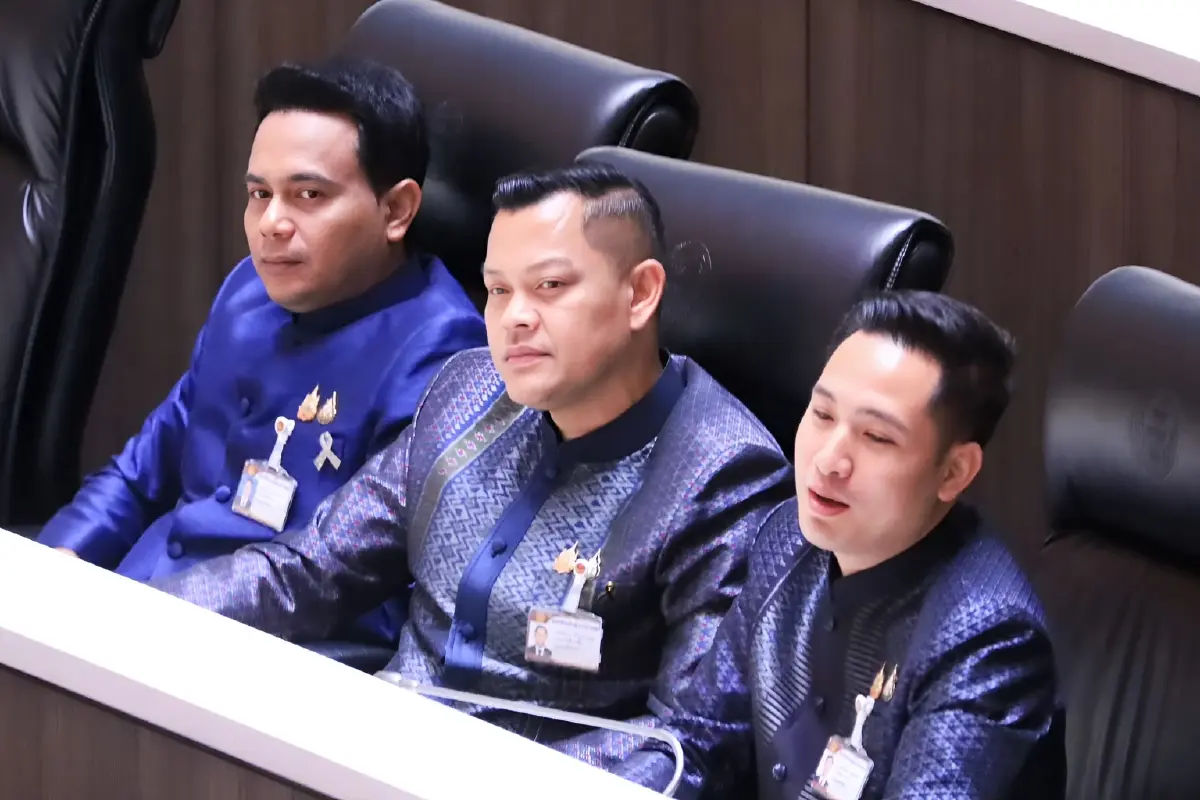 นายธนกร วังบุญคงชนะ สส.บัญชีรายชื่อ พรรคภูมิใจไทย และอดีตรัฐมนตรีว่าการกระทรวงอุตสาหกรรม 