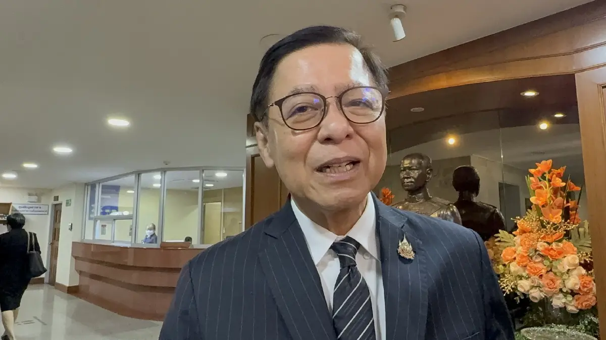 นายสีหศักดิ์ พวงเกตุแก้ว รองนายกรัฐมนตรีและรัฐมนตรีว่าการกระทรวงการต่างประเทศ 