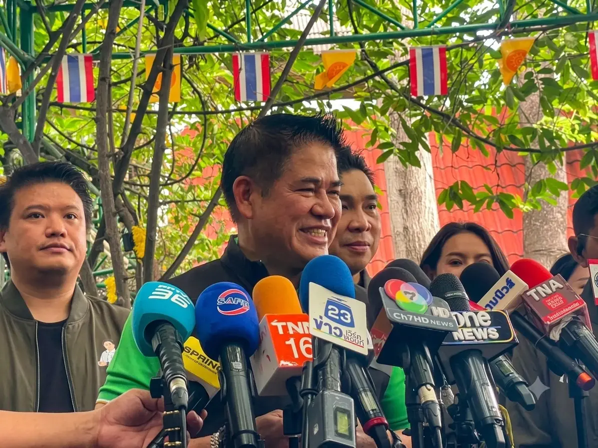 ร้อยเอกธรรมนัส พรหมเผ่า หัวหน้าพรรคกล้าธรรม 