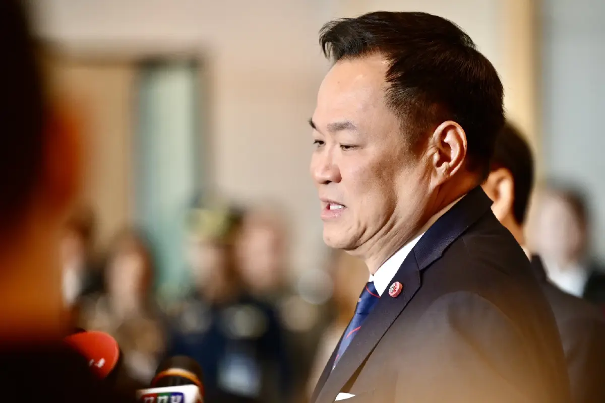 "อนุทิน" ปัดตอบ "โผนายพลตำรวจ" ด้าน “ผบ.ตร.” ย้ำไม่มีโผ ทุกอย่างตามขั้นตอนกฎหมาย ยึด "ผลงาน-ประวัติ" ไม่จำกัดรุ่น