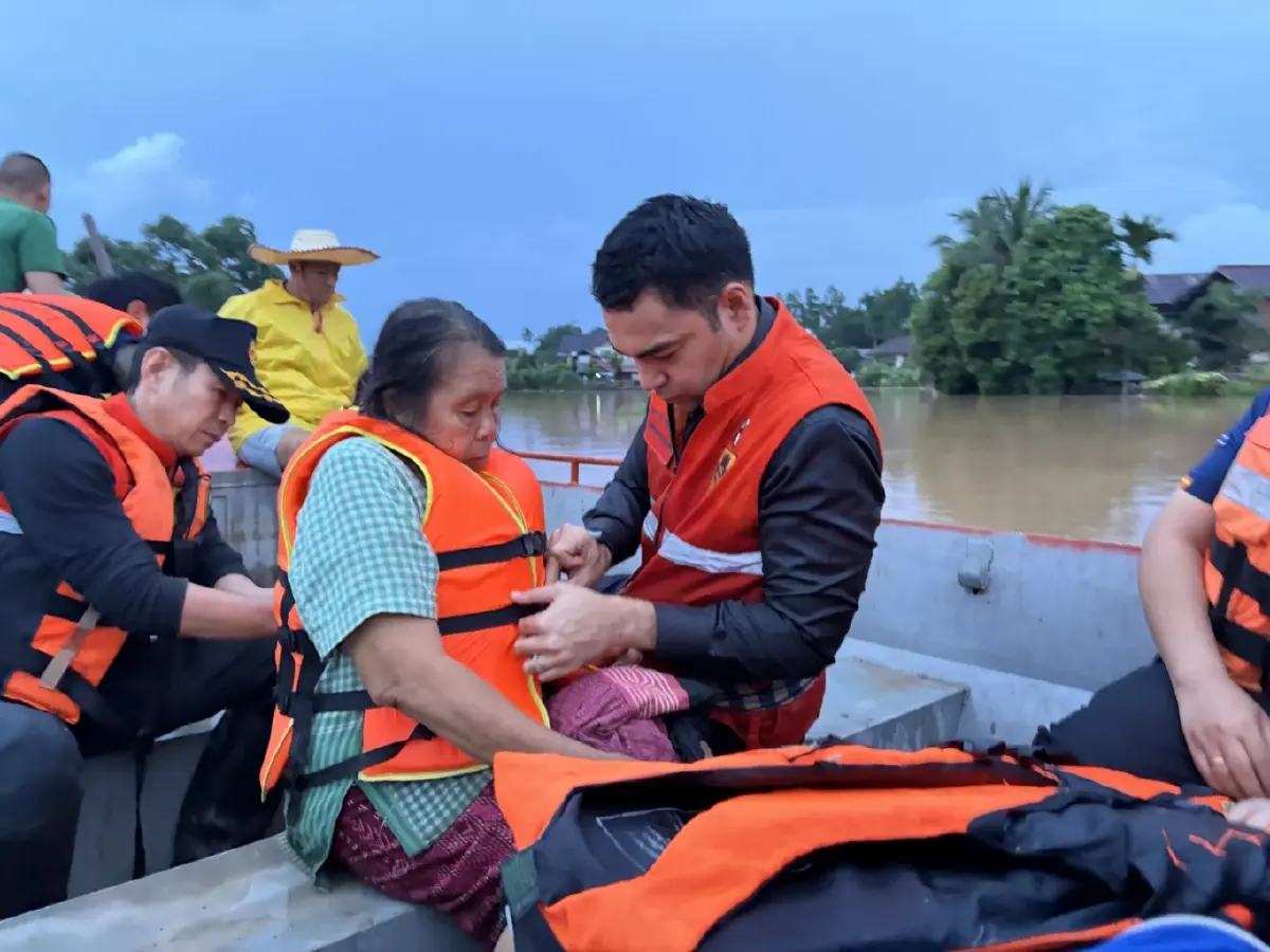 นายเจเศรษฐ์ ไทยเศรษฐ์ รัฐมนตรีช่วยว่าการกระทรวงมหาดไทย