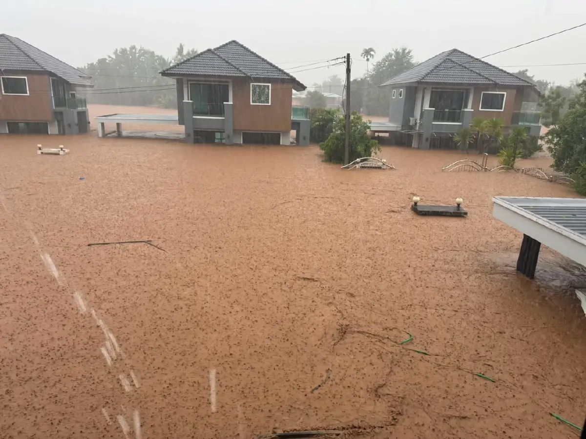 ด่วน! ฝนถล่มหนัก อ.ปัว จ.น่าน น้ำท่วมบ้านเรือนประชาชน ถนน สะพานขาด