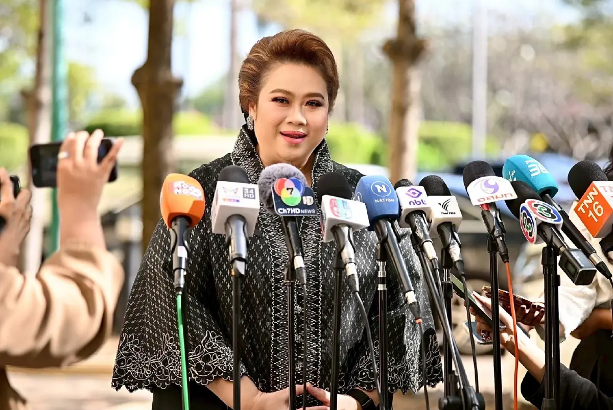 นางสาวศุภมาส อิศรภักดี รัฐมนตรีประจำสำนักนายกรัฐมนตรี 