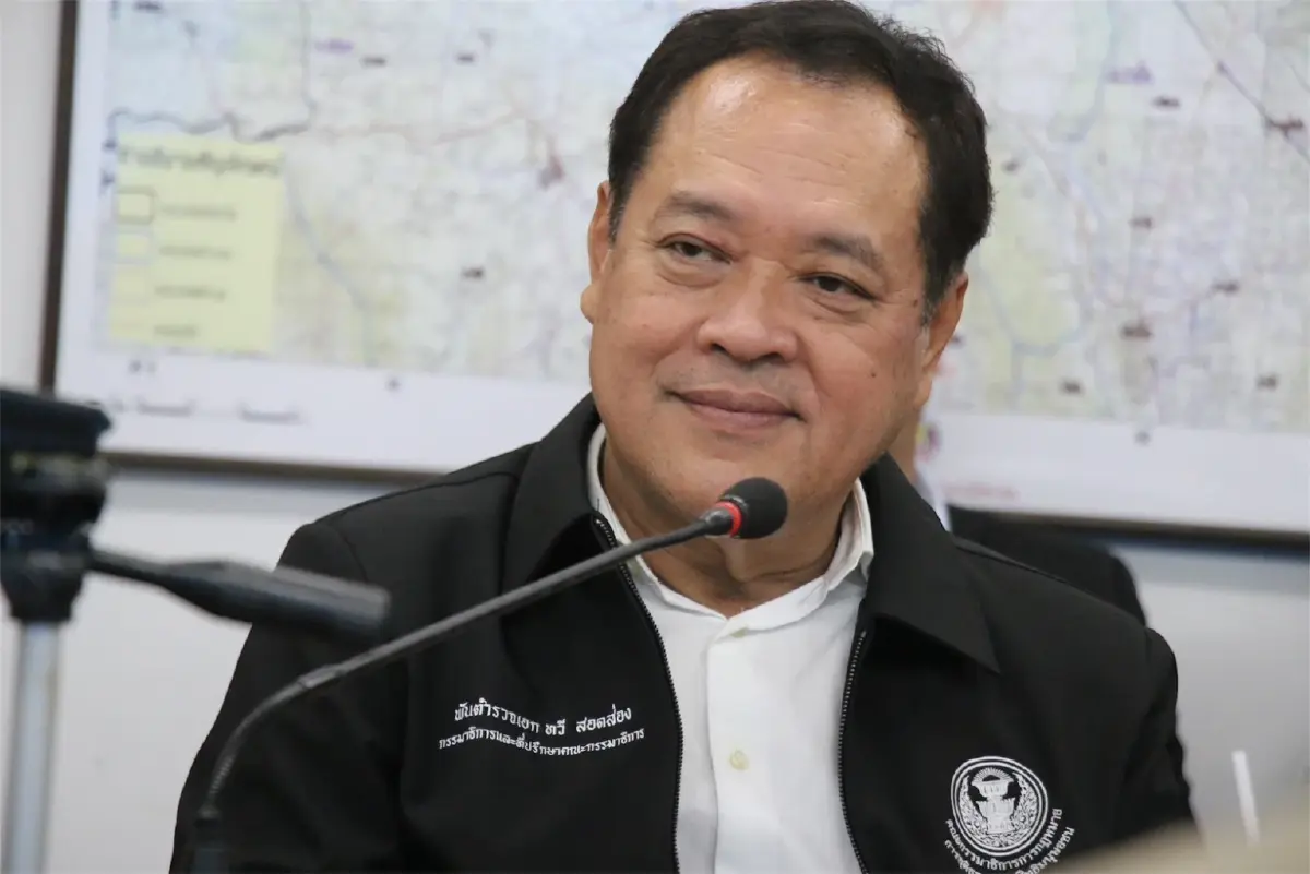 พ.ต.อ.ทวี สอดส่อง กรรมาธิการและที่ปรึกษา อดีตรัฐมนตรีว่าการกระทรวงยุติธรรม และหัวหน้าพรรคประชาชาติ 