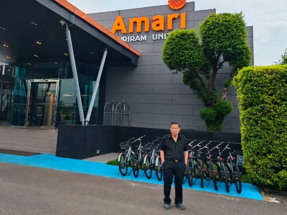 พล.ต.อ.เสรีพิศุทธ์ เตมียเวส หัวหน้าพรรคเสรีรวมไทย