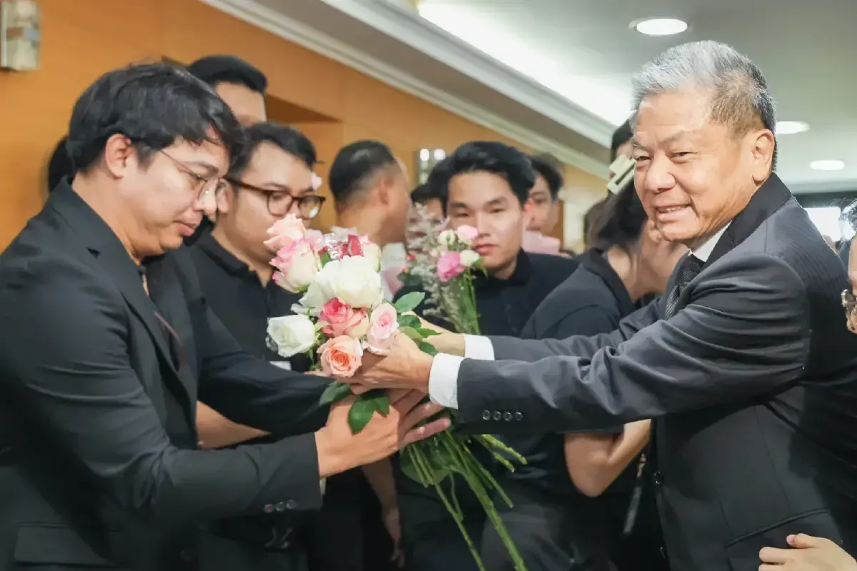ศาสตราจารย์คลินิก นพ.สรณ บุญใบชัยพฤกษ์