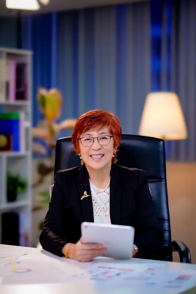 ชวนา วิวัฒน์พนชาติ กรรมการผู้จัดการ บริษัท สำนักงานปิติเสวี จำกัด และประธานกรรมการตรวจสอบบริษัทจดทะเบียน 
