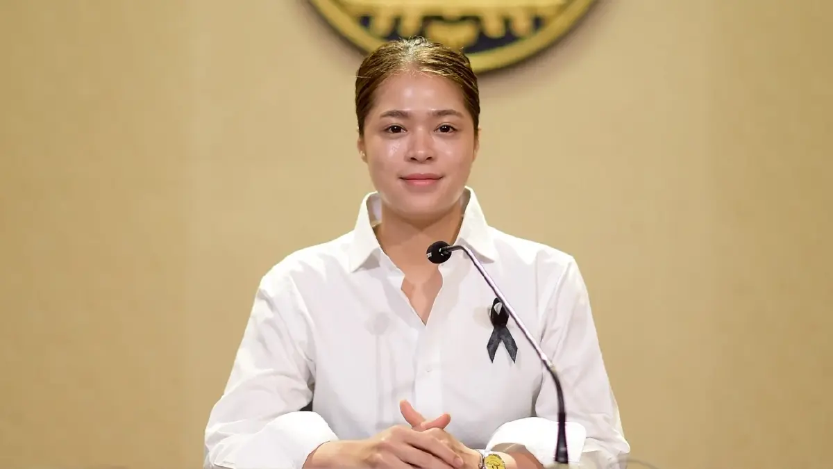 นางสาวพลอยทะเล ลักษมีแสงจันทร์ รองโฆษกประจำสำนักนายกรัฐมนตรี 