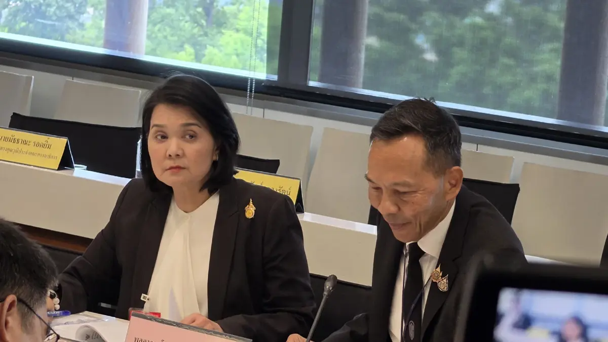 ร้อนระอุ! "กมธ.การเมือง" ผ่าปมวุ่น "กสทช." ซัดกันนัวปมสถานะ "นพ.สรณ" เสียงแตกต้อง "รอโปรดเกล้าฯ" หรือไม่
