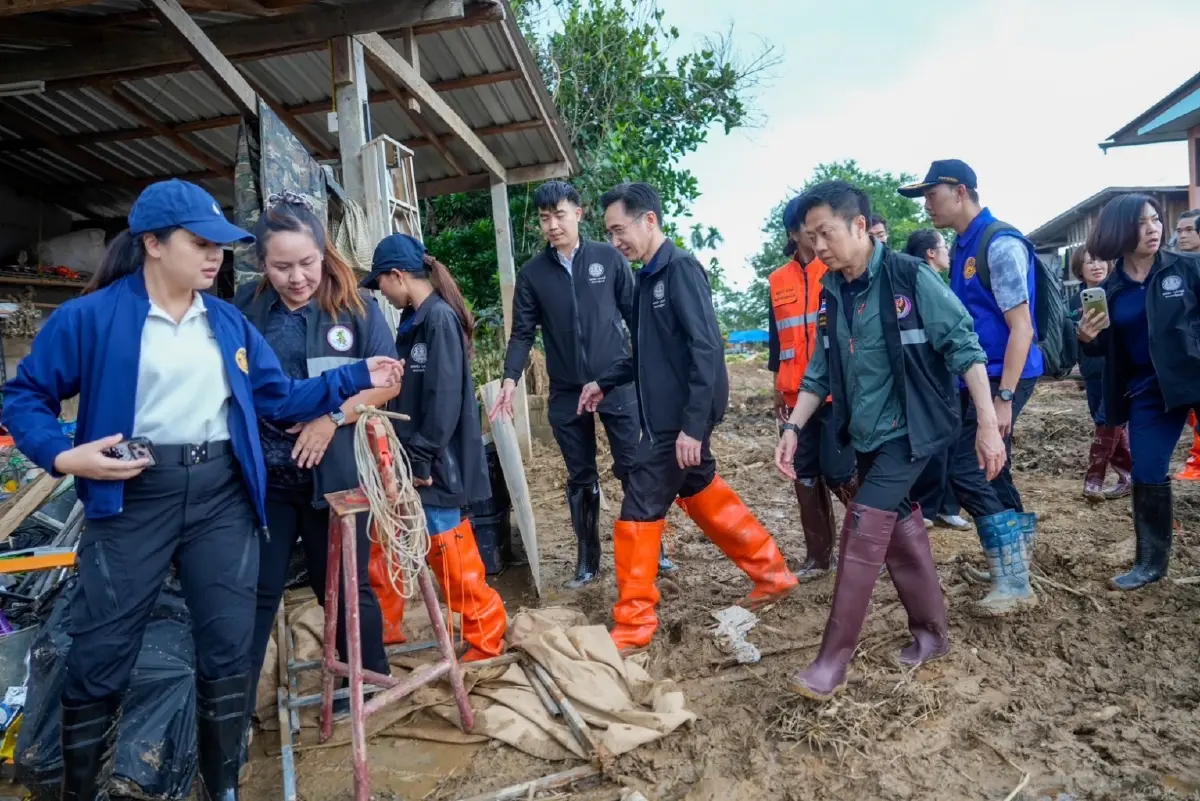 นายยศชนัน วงศ์สวัสดิ์ รองนายกรัฐมนตรี และ รมว.การอุดมศึกษา วิทยาศาสตร์ วิจัยและนวัตกรรม (อว.) ในฐานะประธานคณะกรรมการป้องกันและแก้ไขปัญหาอุทกภัยและภัยแล้งในพื้นที่ภาคเหนือ 
