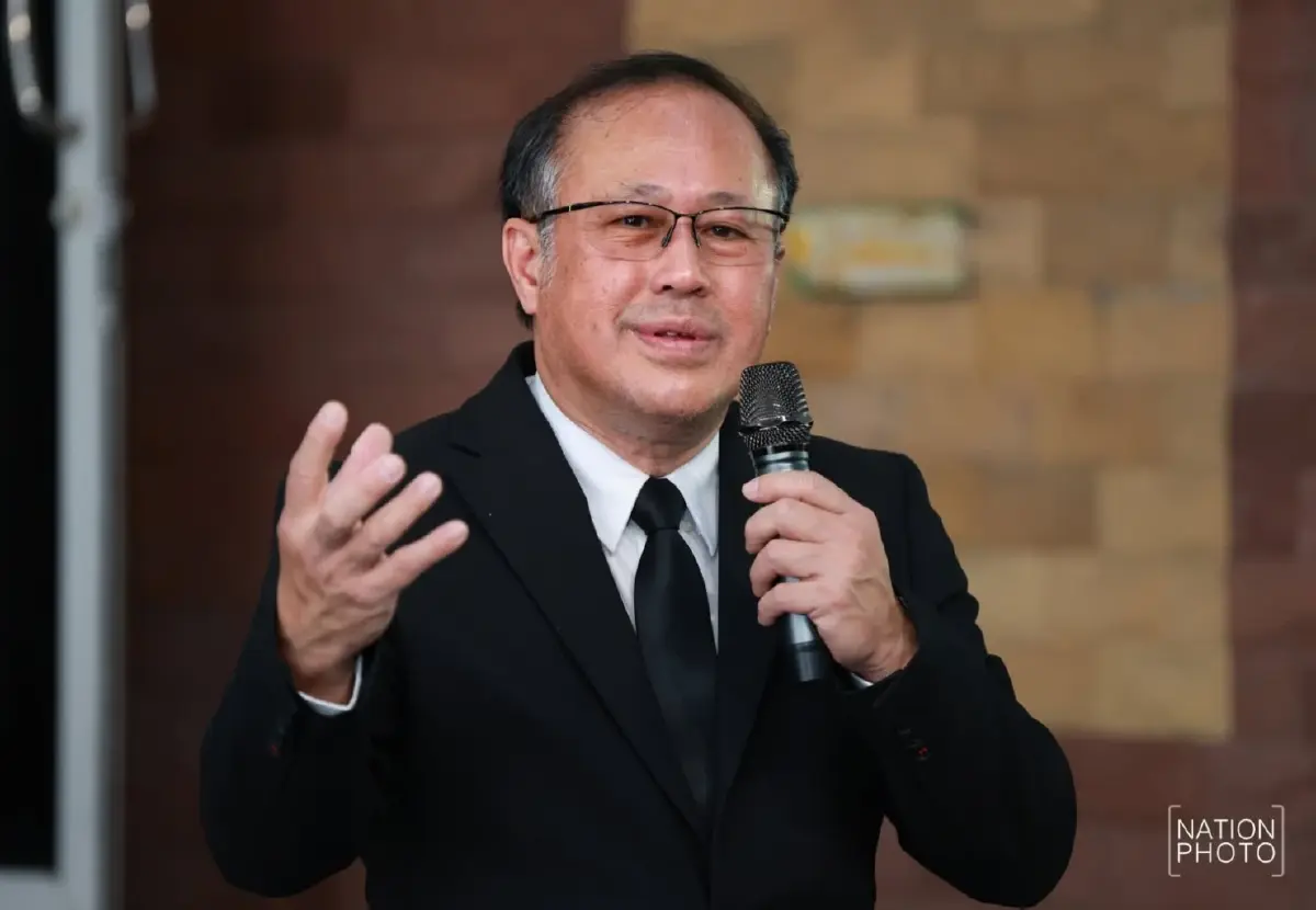 ผศ.นพ.ตุลย์ สิทธิสมวงศ์ หรือ "หมอตุลย์"