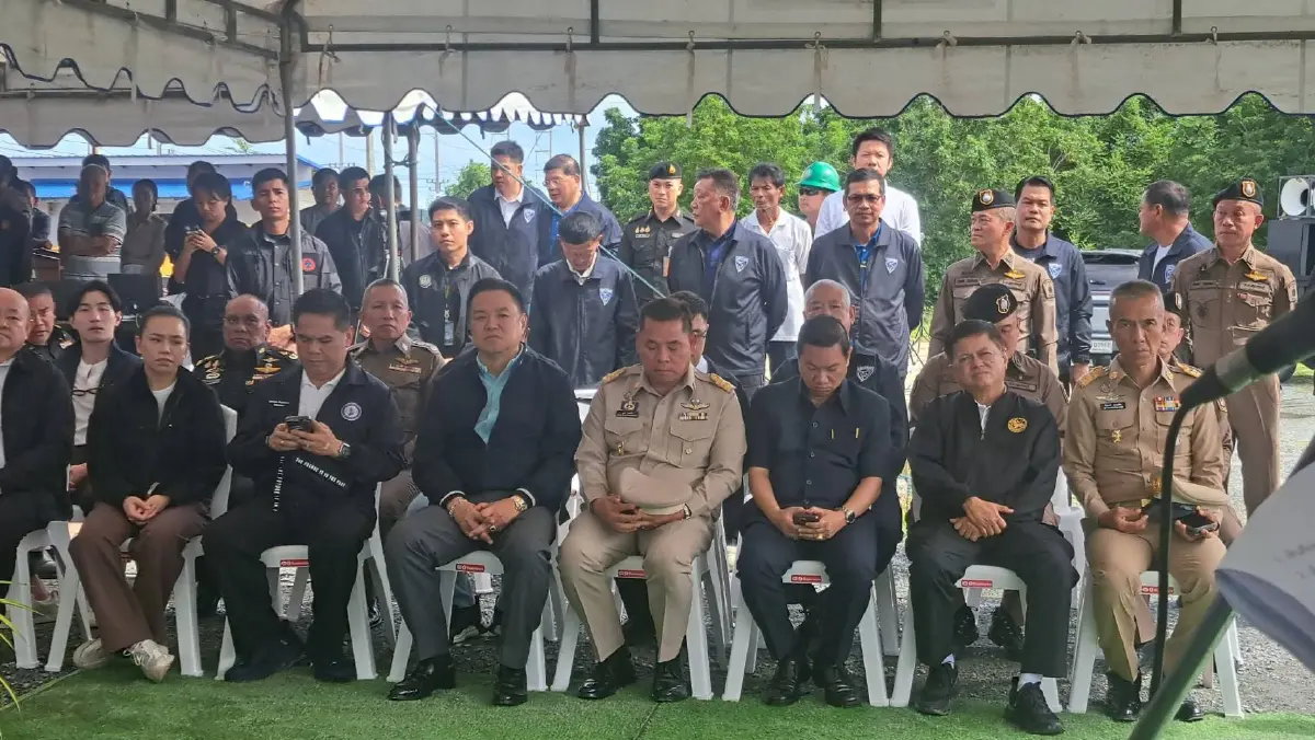 “อนุทิน” ลงพื้นที่ อ.เดิมบางนางบวช พบปะเกษตรกร จ.สุพรรณบุรี