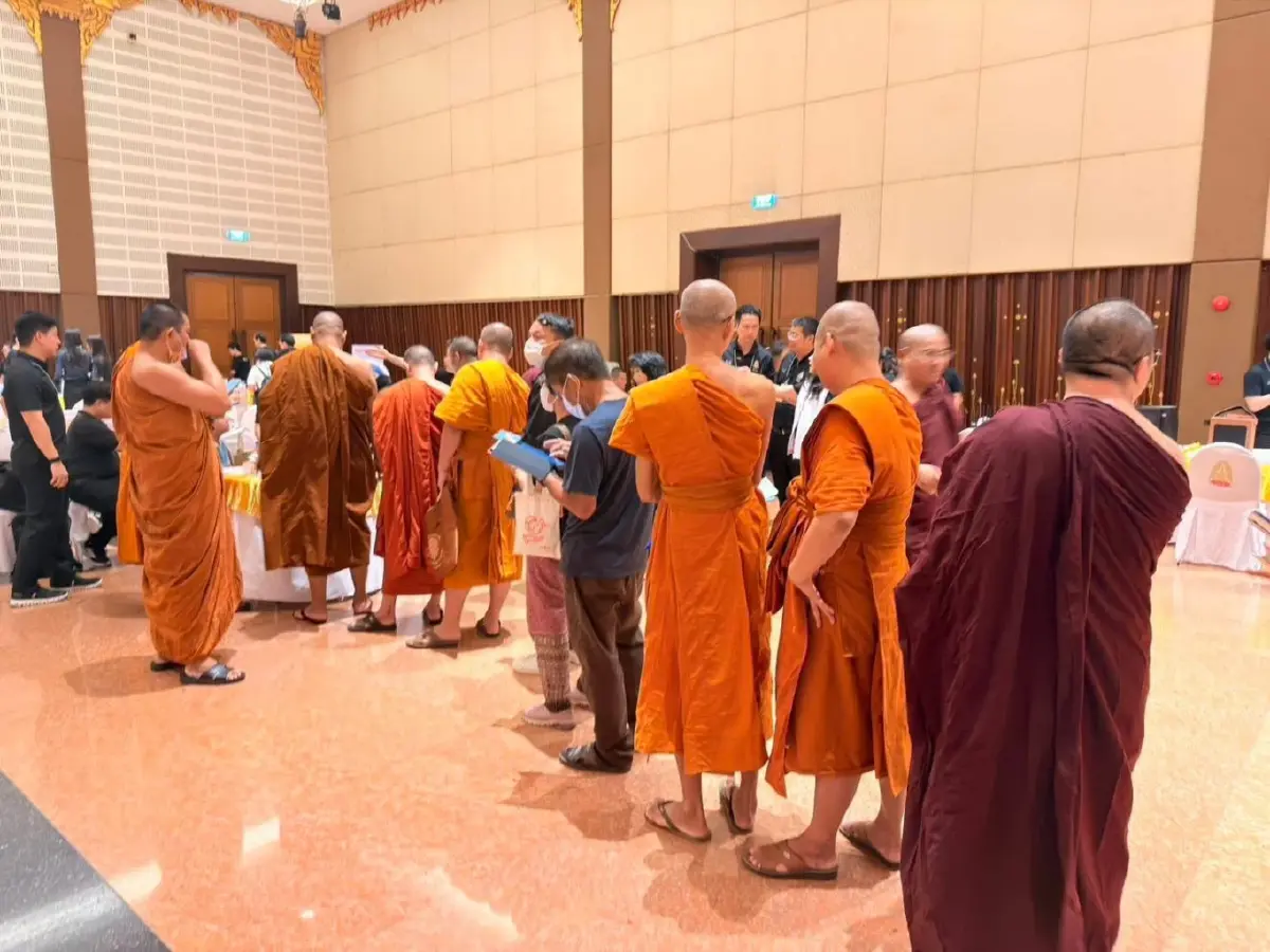 หน่วยแพทย์อาสา 17 คลินิก ถวายตรวจสุขภาพพระสงฆ์ แม่ชี ไทย-ต่างชาติ