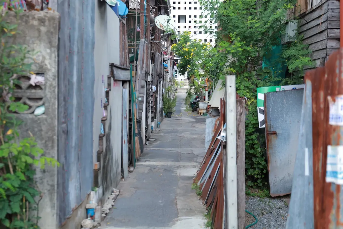 พื้นที่บริเวณย่านสถานีรถไฟธนบุรี 
