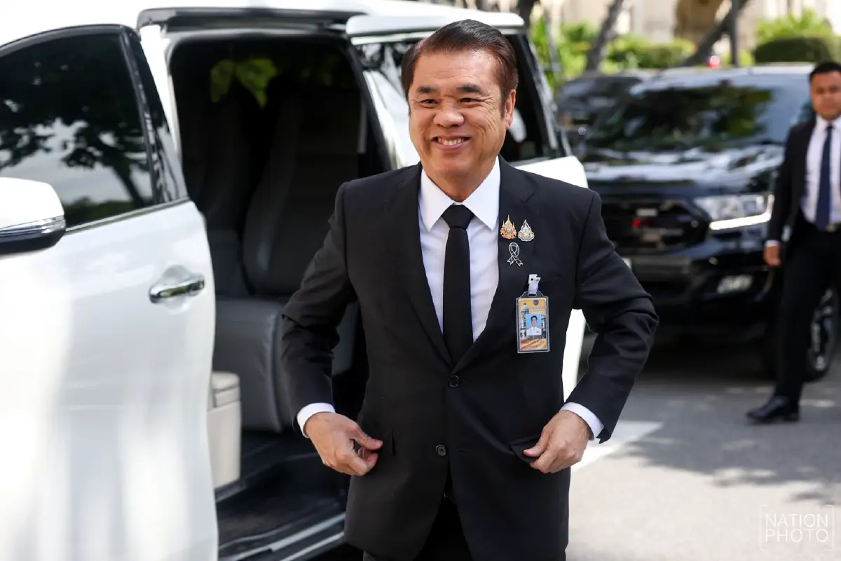 นายสุริยะ จึงรุ่งเรืองกิจ รัฐมนตรีว่าการกระทรวงเกษตรและสหกรณ์ 