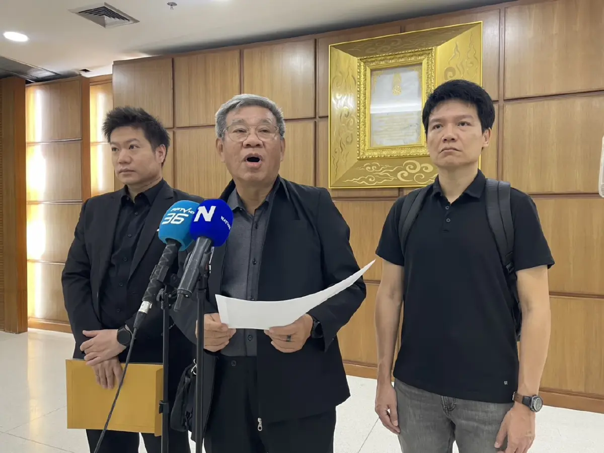 นายสมชัย ศรีสุทธิยากร อดีต กกต.