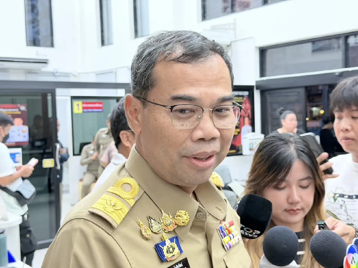 นายเชษฐา โมสิกรัตน์ ผู้ว่าราชการจังหวัดนนทบุรี 