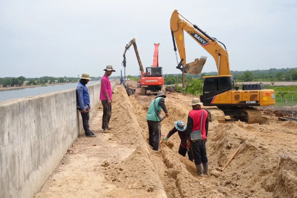 "อนุทิน" นำทีมลุยหาดใหญ่ เร่งซ่อมคลอง ร.1 เสร็จใน 90 วัน รับมือน้ำหลาก