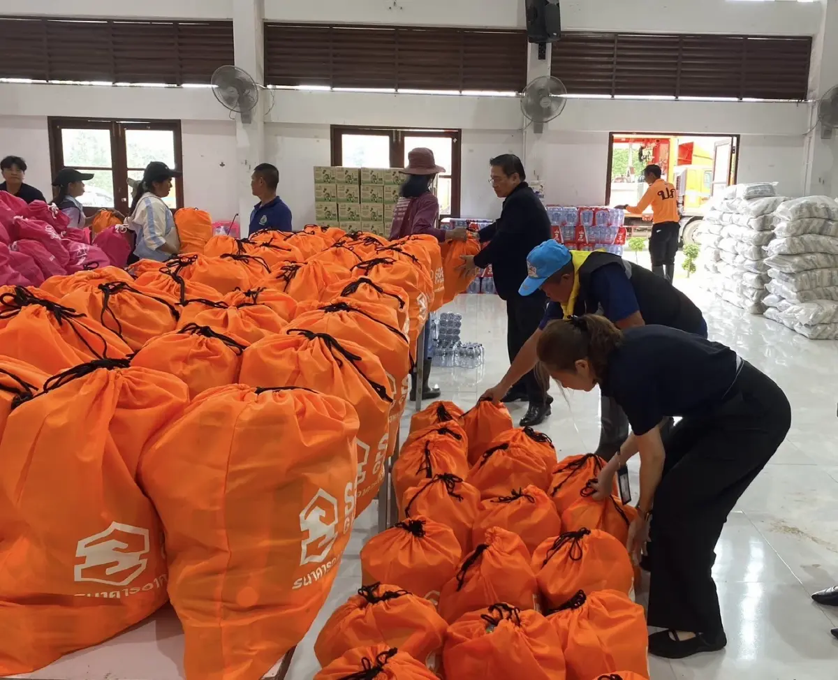 ธอส. ลงพื้นที่มอบถุงยังชีพช่วยผู้ประสบอุทกภัย จ.น่าน