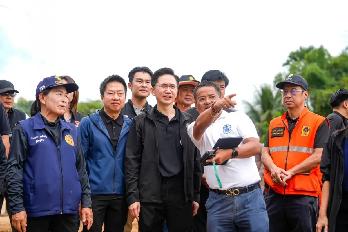 "ยศชนัน" ลุยตรวจฟื้นฟูน่าน เร่งเคลียร์ "โคลน-ขยะ" แจงข่าวเยียวยากลุ่มผู้ประสบภัย