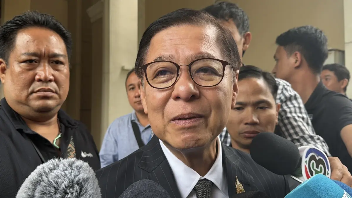 นายสีหศักดิ์ พวงเกตุแก้ว รองนายกรัฐมนตรี และ รมว.ต่างประเทศ 