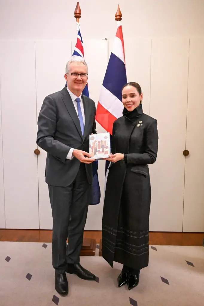 รมว.วธ.หารือทวิภาคี รมว.วธ.ออสซี่-ประสานส่งคืนวัตถุโบราณไทย