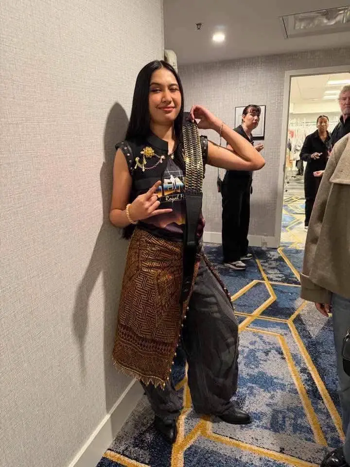 เบื้องหลังเสื้อแจ็กเก็ตสุดเท่! "เนเน่ รอยัล" ใส่เฉิดฉายเวทีโลก AGT แบรนด์ไทย สะกดสายตาคนทั่วโลก