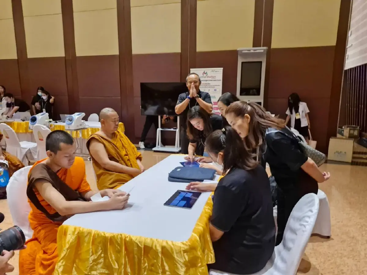 หน่วยแพทย์อาสา 17 คลินิก ถวายตรวจสุขภาพพระสงฆ์ แม่ชี ไทย-ต่างชาติ