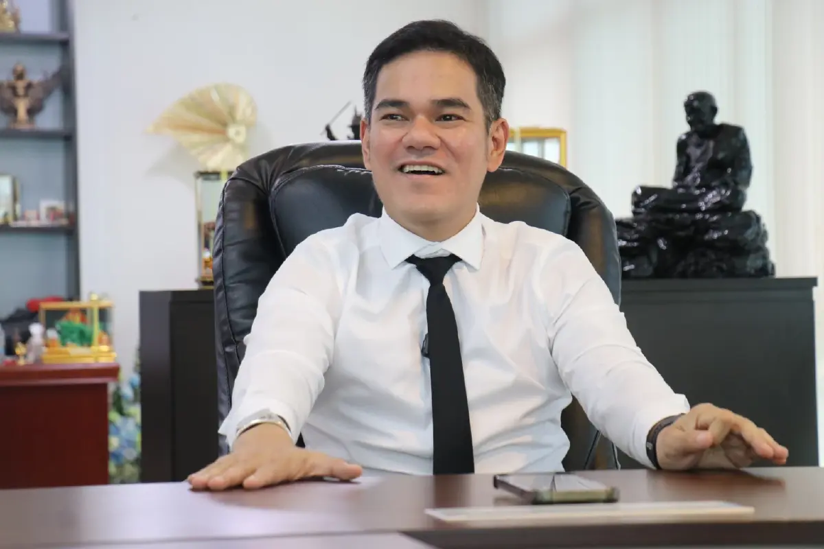นายกอง จันทร์สว่าง นายกเทศมนตรีเมืองสิงหนคร 