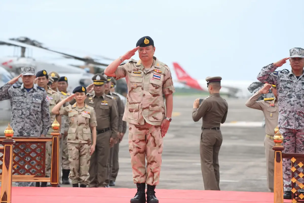 'อนุทิน' ขึ้นเรือหลวงจักรีนฤเบศร ตรวจ ทร. เล็งเสริมยุทโธปกรณ์