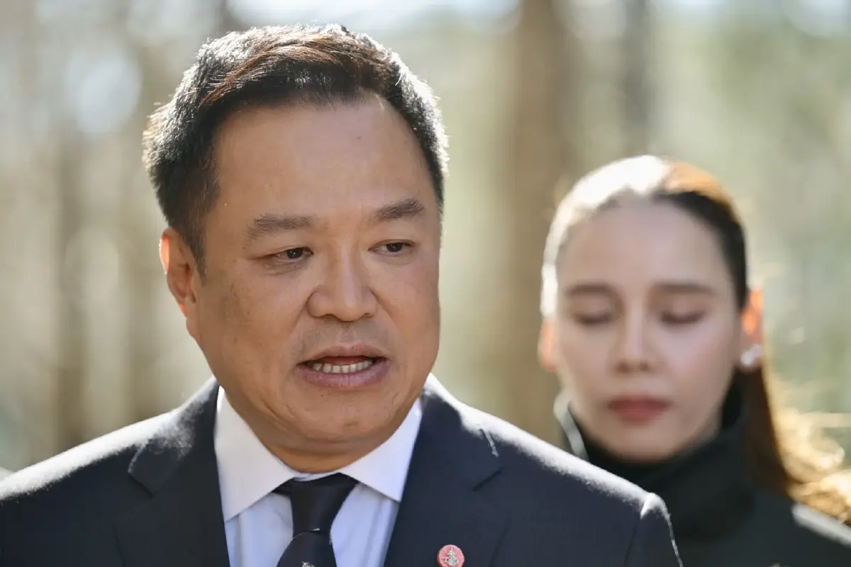 นายอนุทิน ชาญวีรกูล นายกรัฐมนตรีและรัฐมนตรีว่าการกระทรวงมหาดไทย