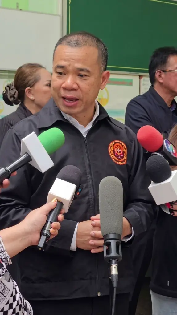 ดร.ประยุทธ ประเทศเสนา รองประธานมูลนิธิกองทัพธรรม หรือ มหาหมี 