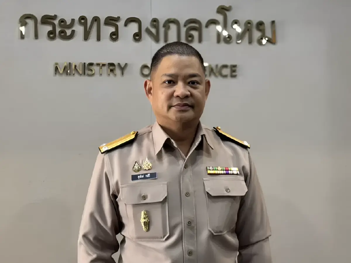 พลเรือตรี สุรสันต์ คงสิริ โฆษกกระทรวงกลาโหม 