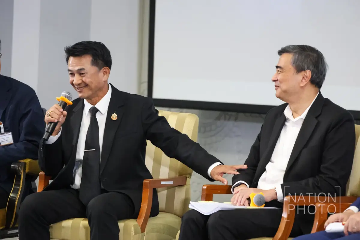"หมอชลน่าน" ร่วมเวทีผู้นำฝ่ายค้าน ชี้รัฐธรรมนูญ 60 เปิดช่องโหว่ที่มา สว. หนุนแก้รายมาตรา