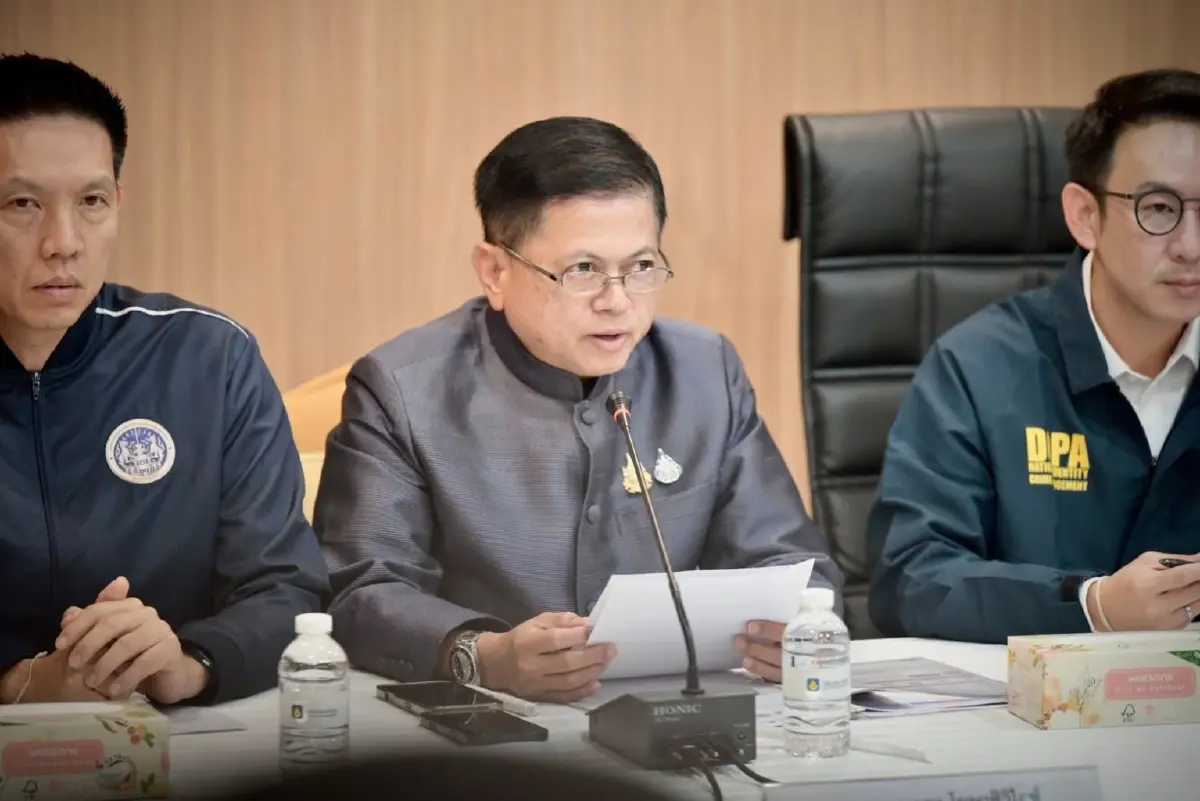ทลายขบวนการบัตรชมพูเถื่อน แฟลตดินแดง รวบ 7 ราย จนท.เขต ร่วมทุจริต