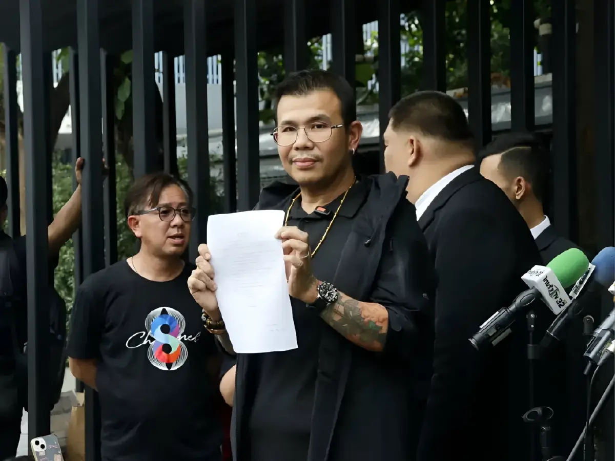 ด่วน ! ตร.ขอหมายบุกจับ "โทน บางแค" กลางดึก แต่ไม่พบตัว หลังถูกออกหมายจับ “ฉ้อโกงประชาชน” ปมกล้องส่องพระ