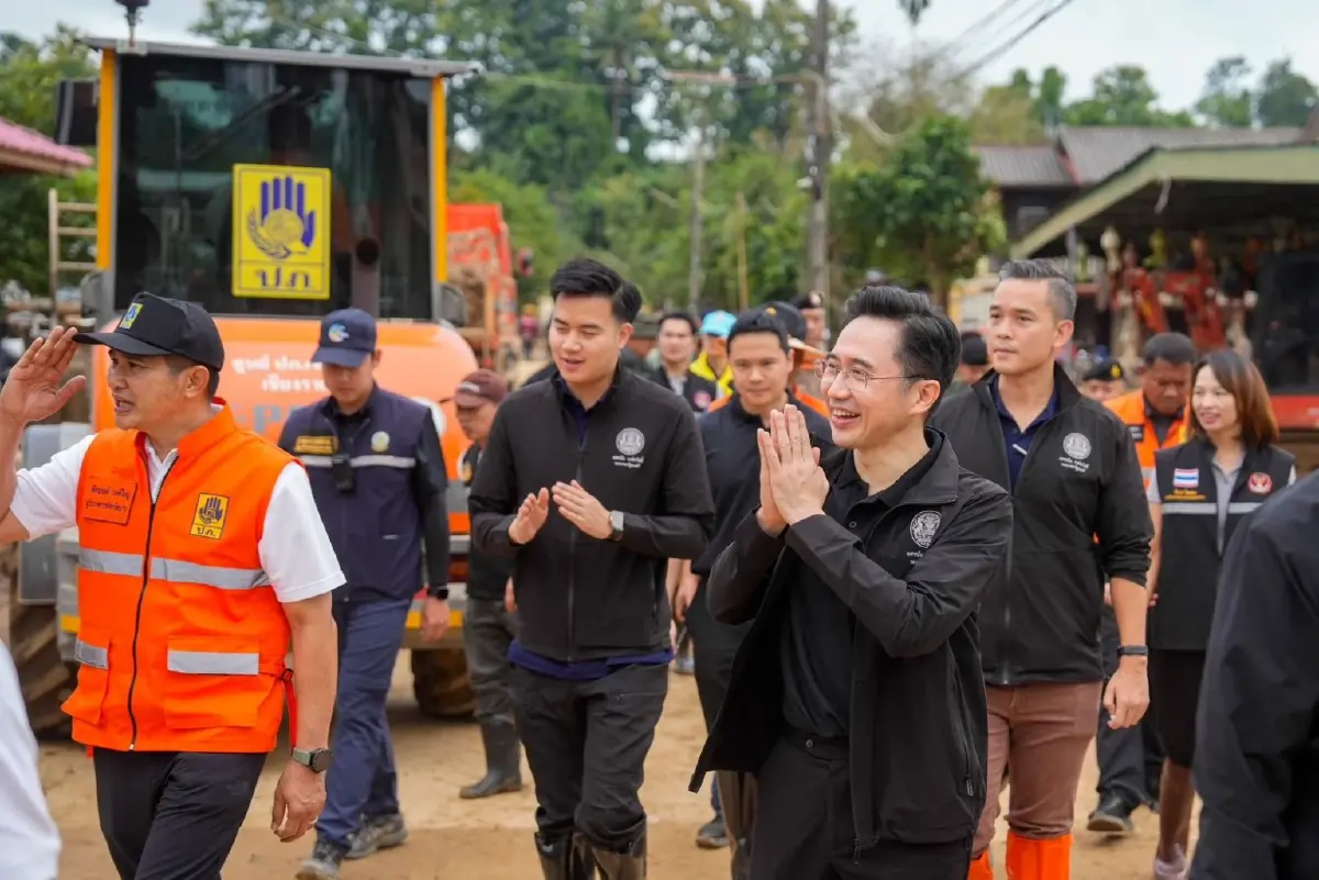 "ยศชนัน" ลุยตรวจฟื้นฟูน่าน เร่งเคลียร์ "โคลน-ขยะ" แจงข่าวเยียวยากลุ่มผู้ประสบภัย