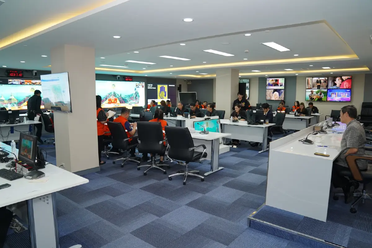 “เจเศรษฐ์-อรรษิษฐ์” ระดมเจ็ตสกี–เรือ–เฮลิคอปเตอร์ช่วยน้ำท่วมน่าน เตือนมวลน้ำถึง อ.เมือง พรุ่งนี้