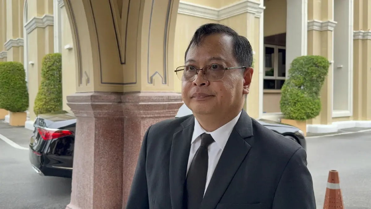  นายปกรณ์ นิลประพันธ์ รองนายกรัฐมนตรี 