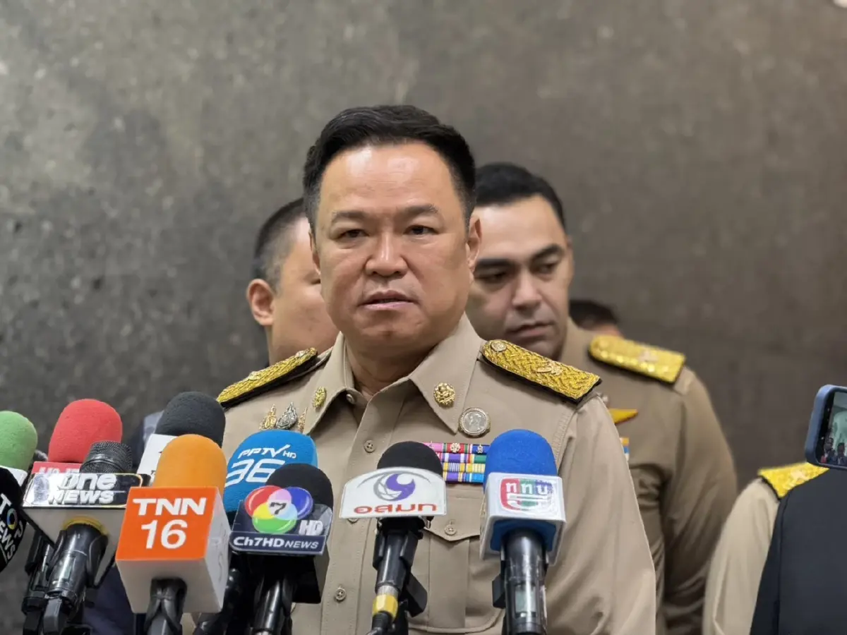 นายอนุทิน ชาญวีรกูล นายกรัฐมนตรีและรัฐมนตรีว่าการกระทรวงมหาดไทย