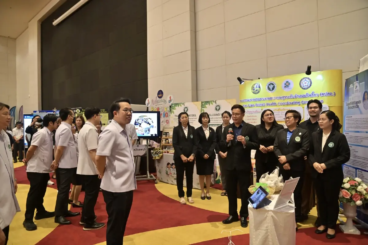นายพัฒนา พร้อมพัฒน์ รัฐมนตรีว่าการกระทรวงสาธารณสุข