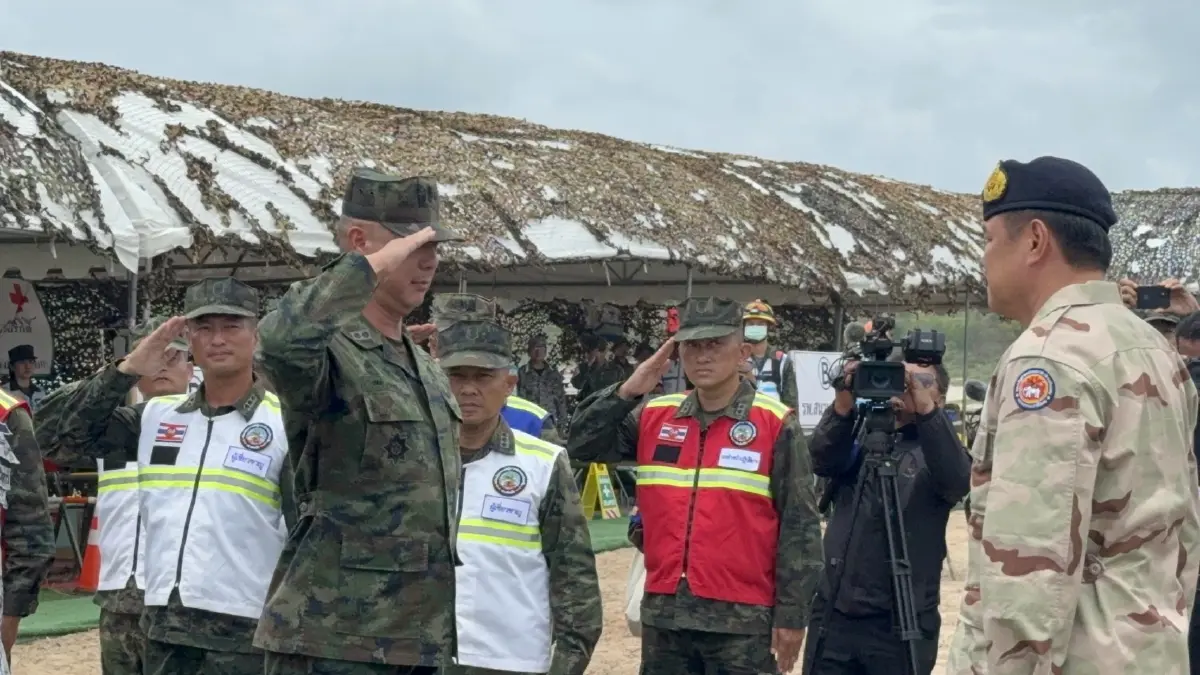 'อนุทิน' ขึ้นเรือหลวงจักรีนฤเบศร ตรวจ ทร. เล็งเสริมยุทโธปกรณ์