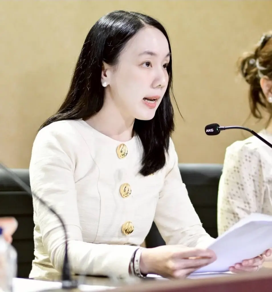 นางสาวลลิดา เพริศวิวัฒนา รองโฆษกประจำสำนักนายกรัฐมนตรี