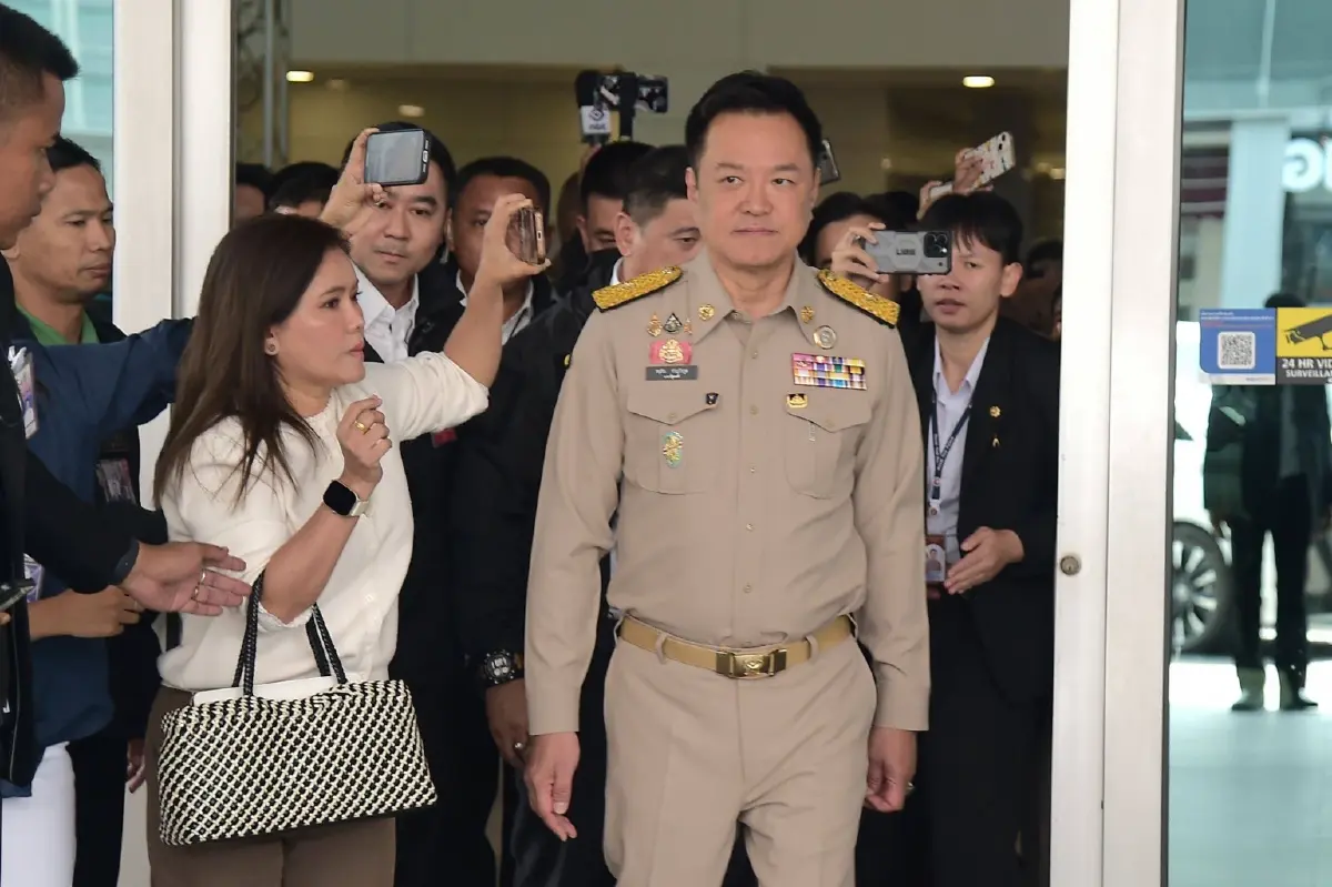 "นายกฯ" เตรียมบิน อุบลฯ ร่วมงานสวดอภิธรรม "เกรียง กัลป์ตินันท์" จับตา "ทักษิณ-แพทองธาร-สมชาย" ร่วมงาน